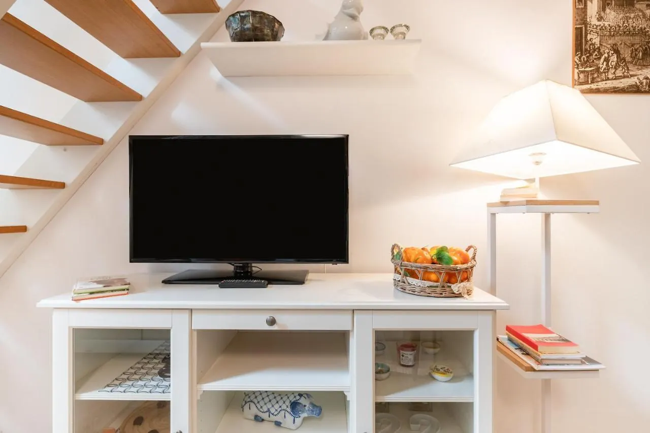 Apartment Lovely Studio In The Heart Of The Historic Center Florence Italy