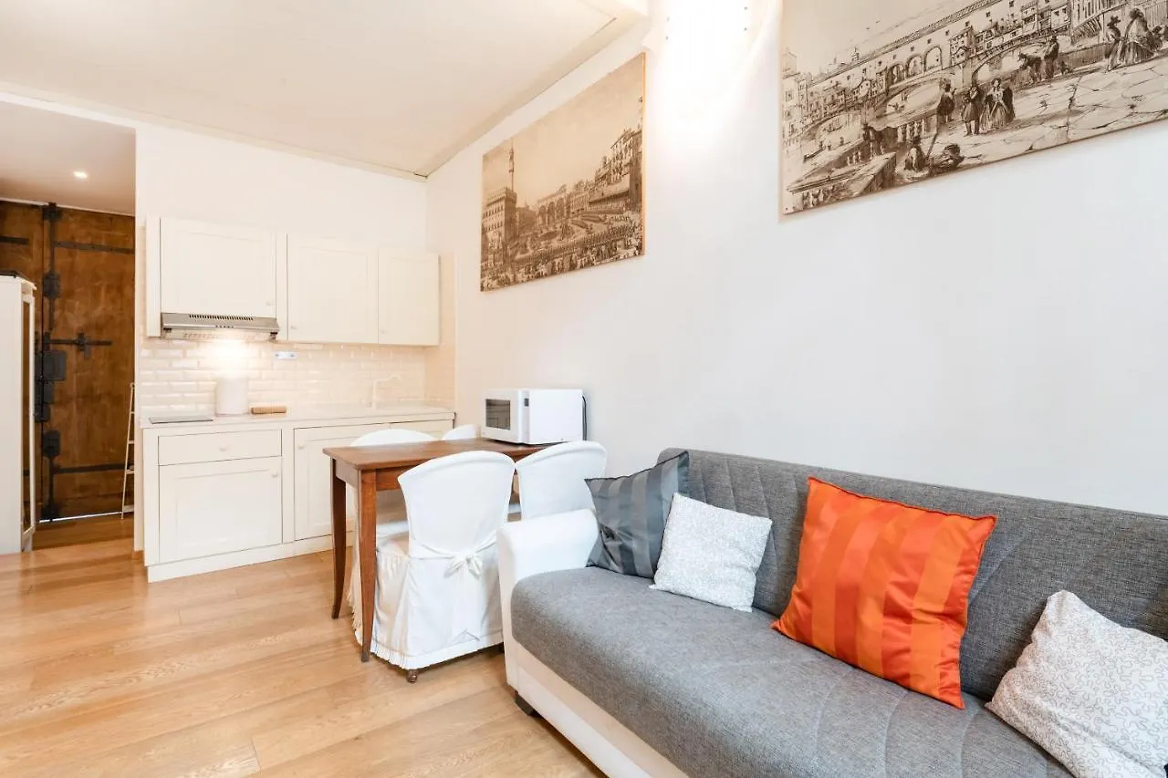 Apartment Lovely Studio In The Heart Of The Historic Center Florence
